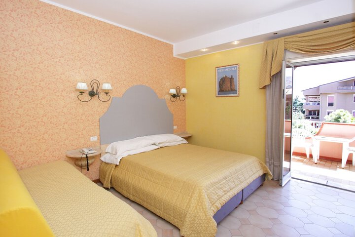 Room 21 of 49
