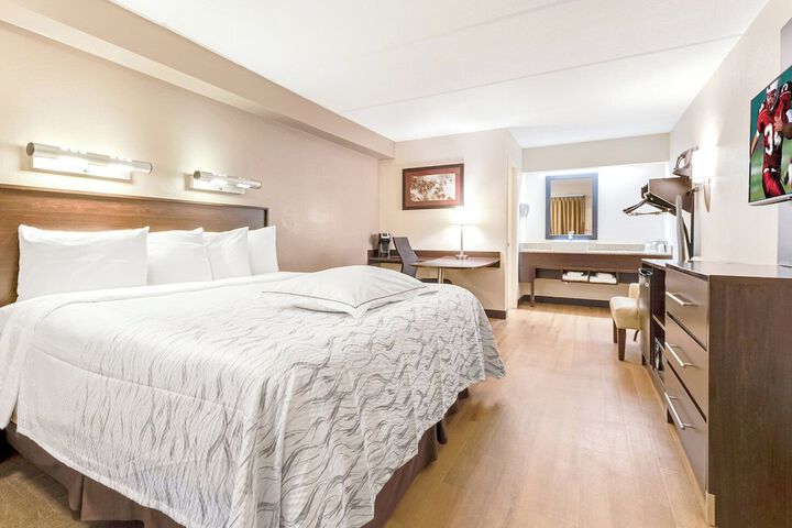 Standard | King Bed (20 of 24)