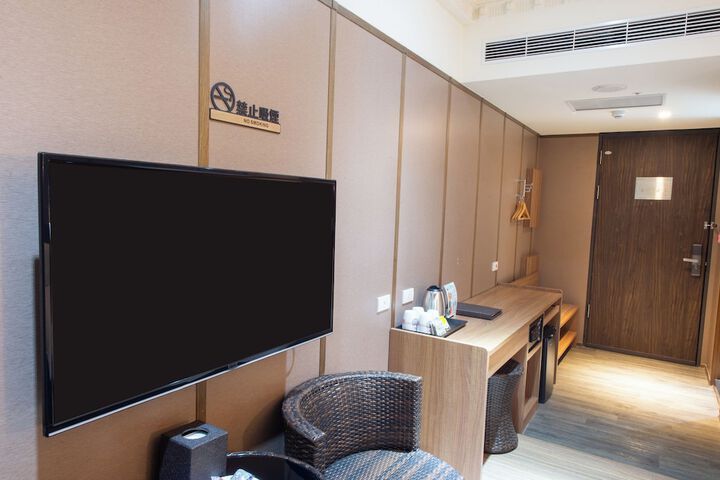 Room 25 of 120