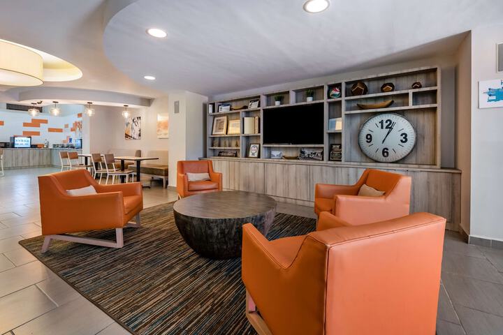 Guest Lobby