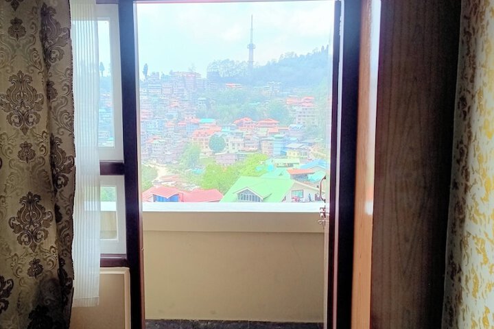 Room 7 of 30