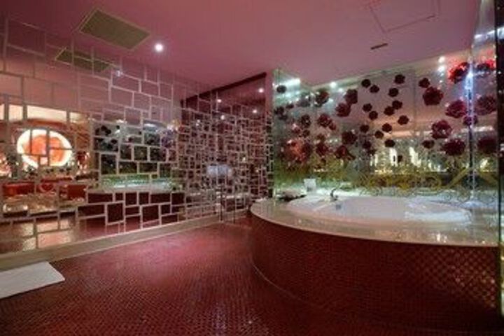 Hot Tub 101 of 118