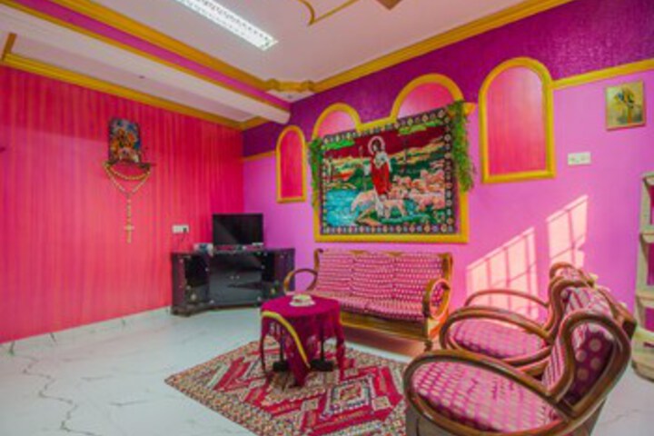 Room 10 of 24