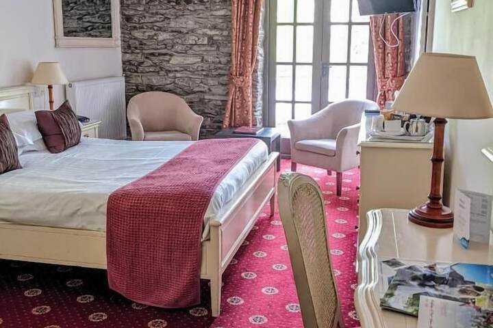 Room 44 of 128
