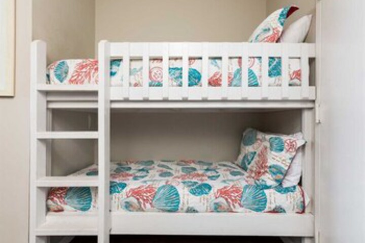 Room 147 of 152