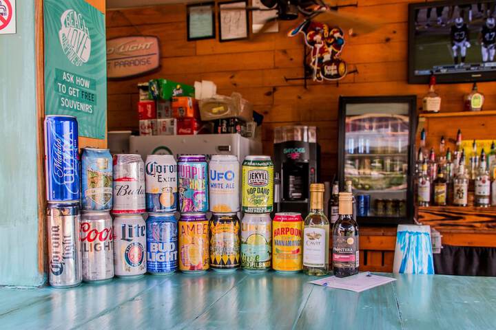 Poolside bar