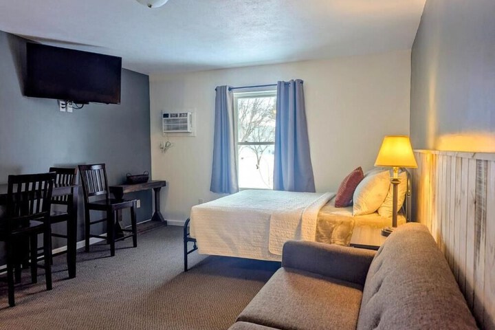 Room 14 of 53