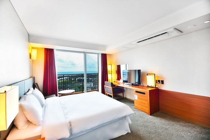 Room 30 of 69