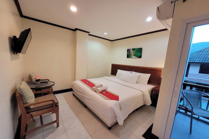 Room 9 of 39