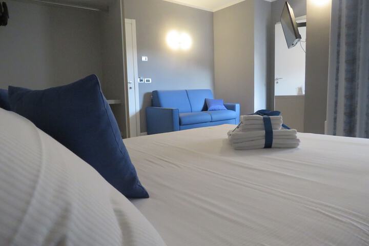 Room 5 of 68