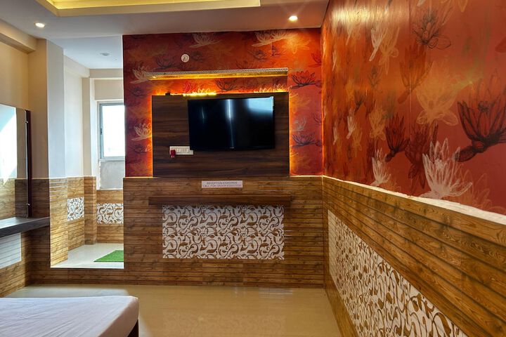 Room 3 of 13