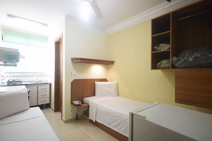 Room 10 of 38