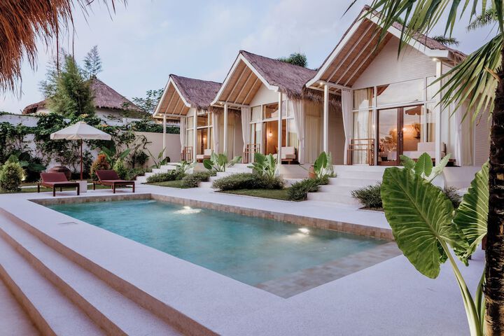 Pool 18 of 26