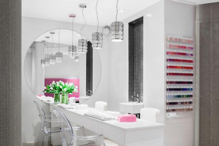 Nail salon