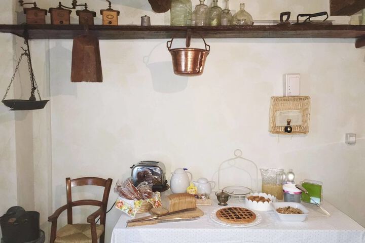 Breakfast/Coffee Service 24 of 38