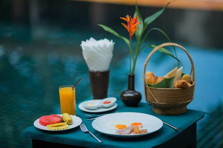Breakfast/Coffee Service 60 of 80