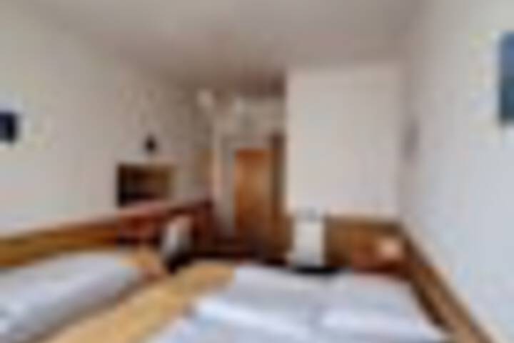 Room 179 of 324