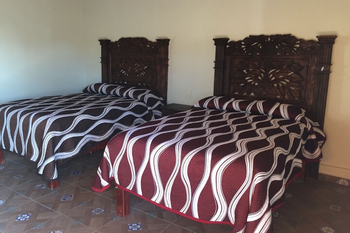 Room 8 of 18