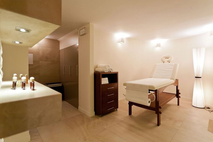 Room 43 of 74