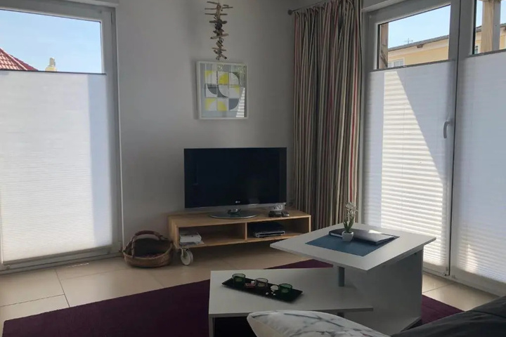 Room 3 of 10