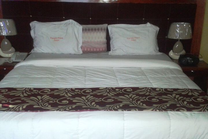 Room 11 of 35