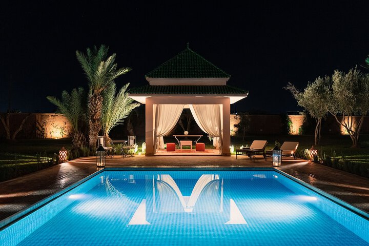 Pool 27 of 36