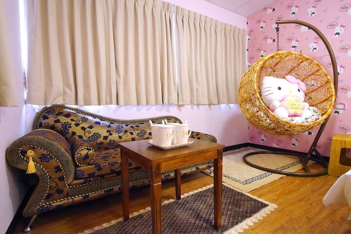 Room 6 of 45
