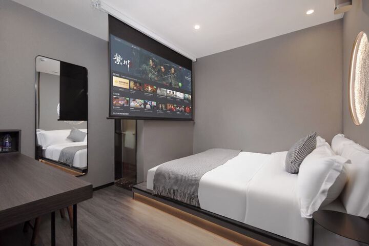 Room 18 of 26