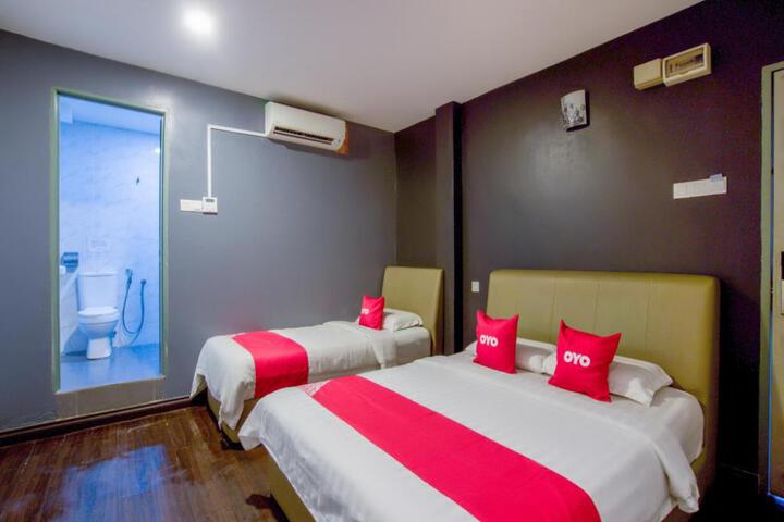 OYO 89895 Senses Budget Hotel