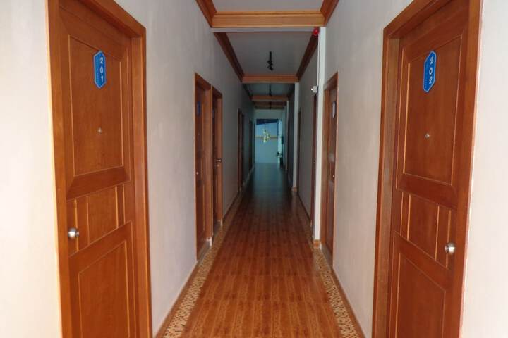 Room 8 of 92