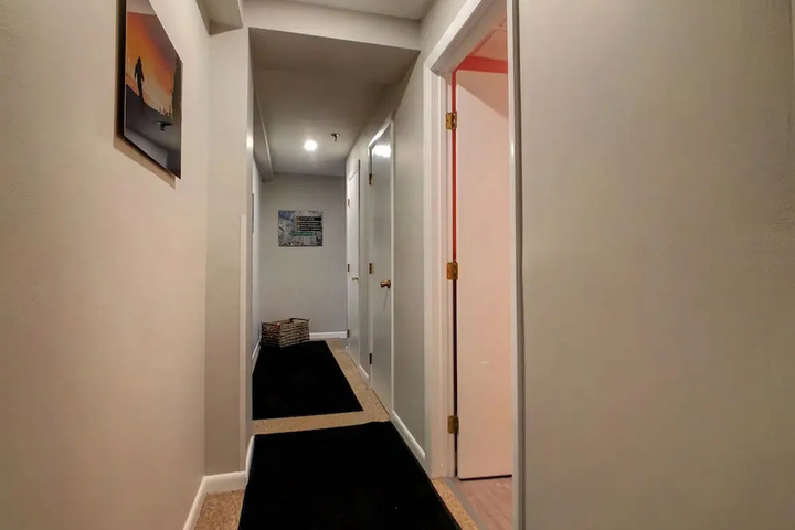 Room 10 of 23