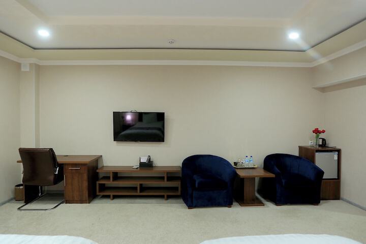 Room 8 of 62