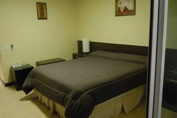 Room 3 of 26