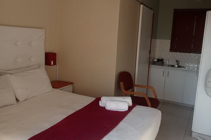 Room 14 of 28