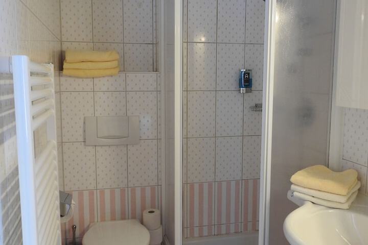 Room 58 of 70