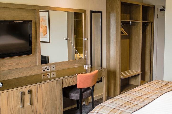 Room 17 of 70