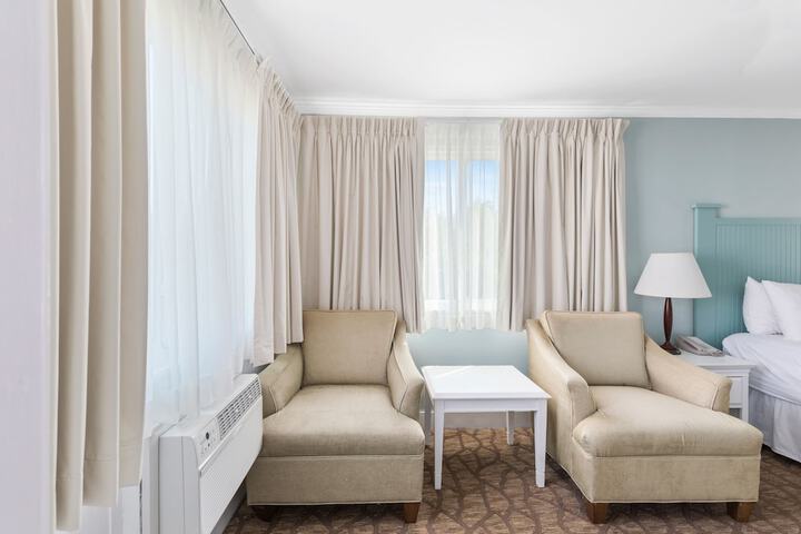 Room 15 of 106