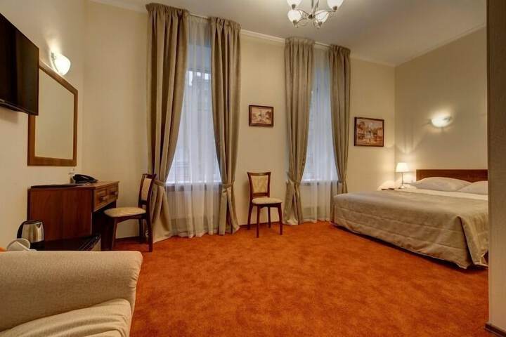 Room 28 of 58