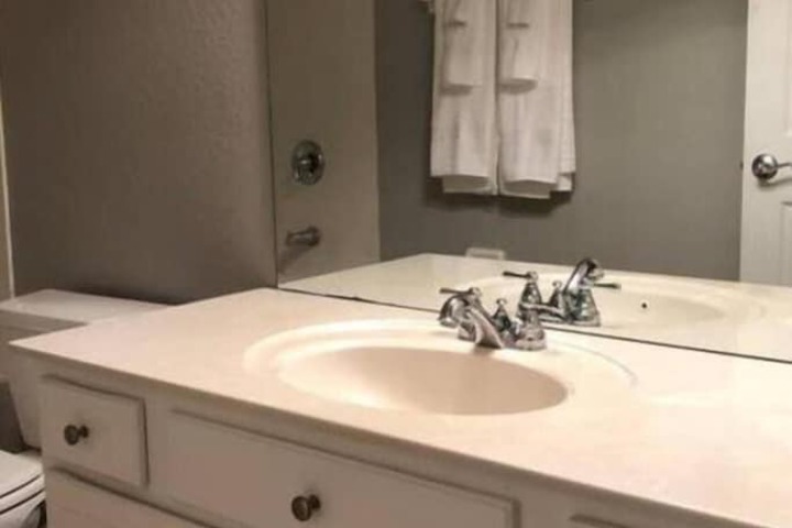 Room 42 of 71