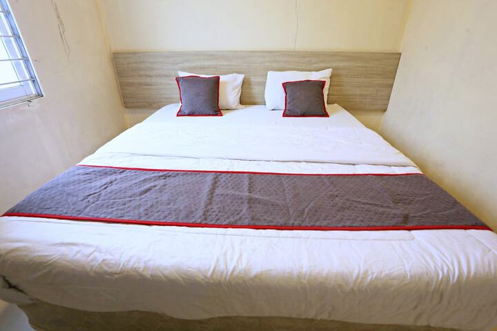 Room 5 of 37