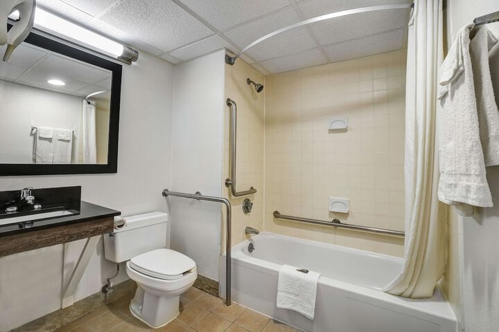 1 Queen Bed | Mobility Accessible Tub Micfridg (10 of 10)