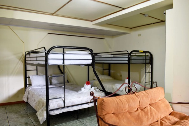 Room 35 of 40