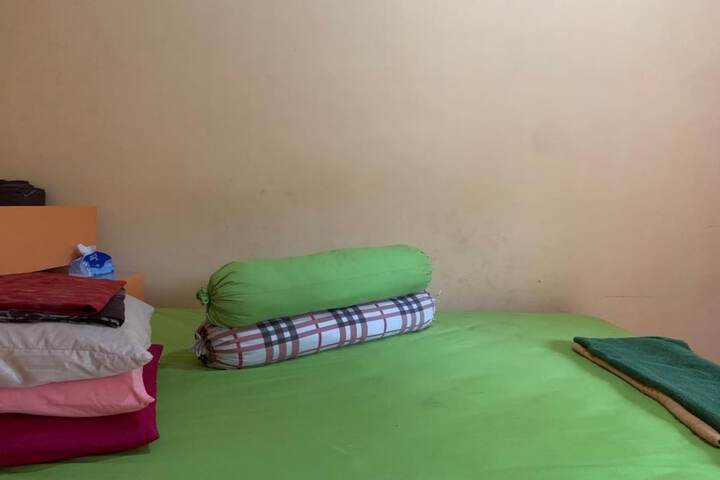 Room 5 of 15