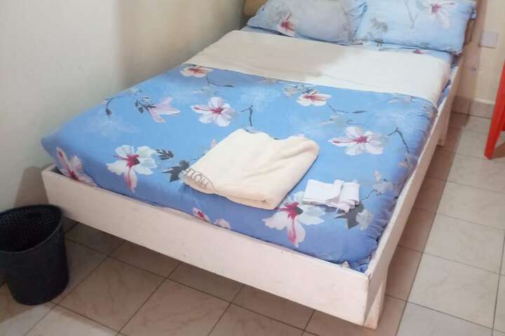 Room 5 of 14