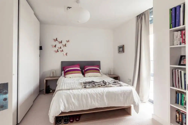 Room 5 of 14