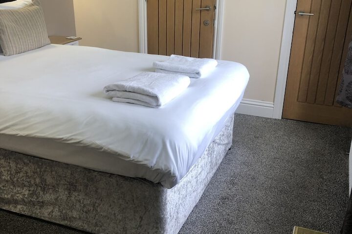 Room 12 of 42