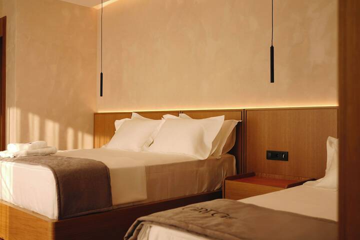 Room 10 of 37