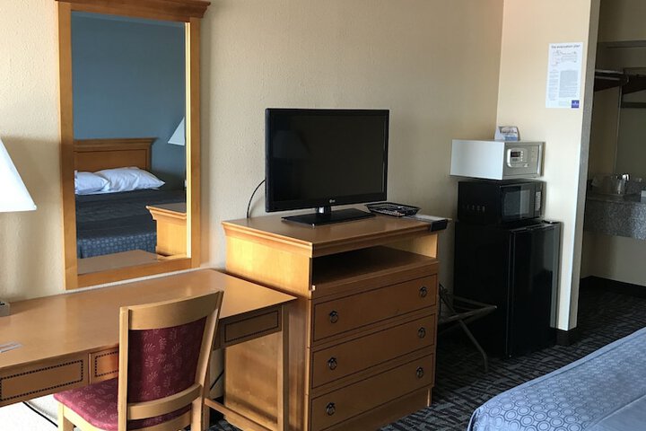 Room 13 of 25