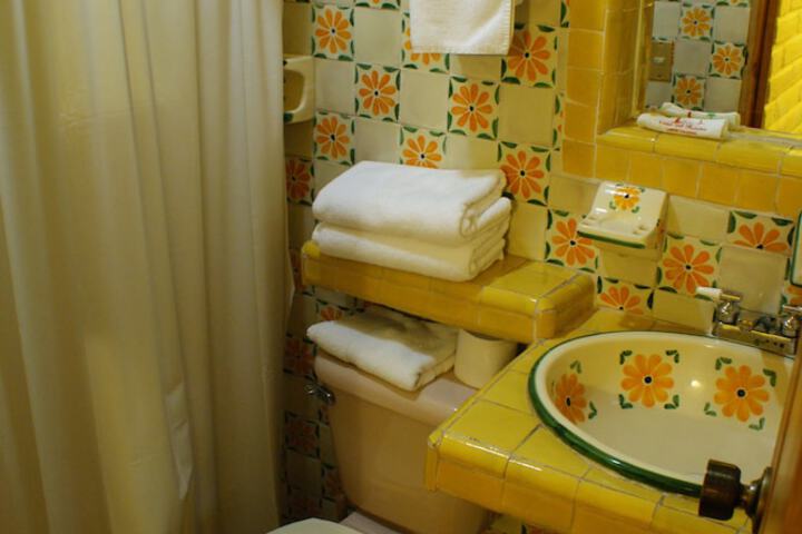 Room 17 of 48
