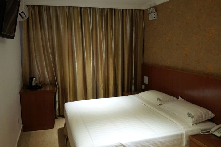 Room 5 of 35